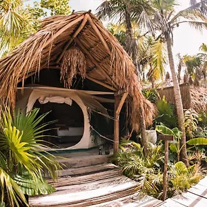 Uman Glamping & Cenote Glamping Tulum
