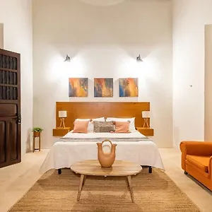 Bed & Breakfast Casa Dos Lirios Boutique, Mérida