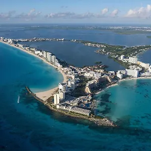 Hotel Renovated Aloft Cancún