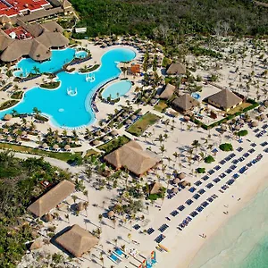 Grand Palladium White Sand & Spa Resort